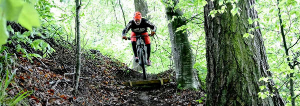 Excursion guidée à vélo en Emmental en VTT sur un seul sentier