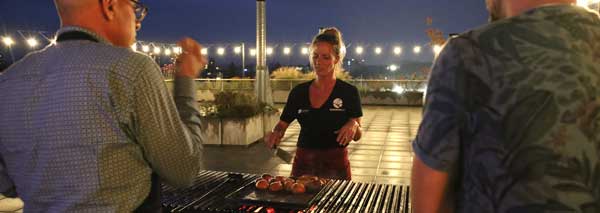 Gourmet grill workshop above the roofs of Bern