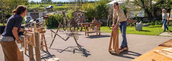 Marché artisanal – essayer d'anciens métiers artisanaux