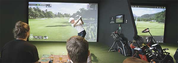 Indoor-Golf auf dem Golfsimulator
