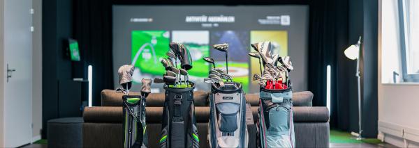 Indoor Golf auf dem Simulator