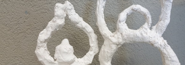 Figuren aus Draht und Gips gestalten
