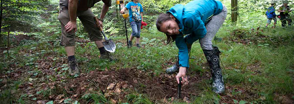 Treasure hunt with metal detector