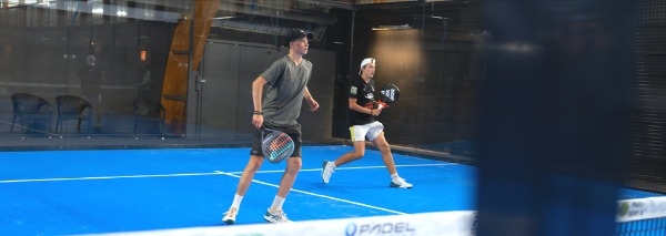 Padel spielen im Team