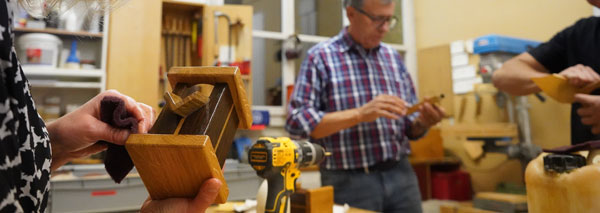 Build snack dispenser