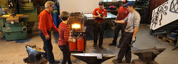 Grillspiesse und Fonduegabel schmieden im Appenzell