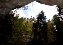 Descente sur câble dans la gorge du Choleron