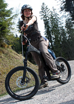 Downhill mit dem Trottibike