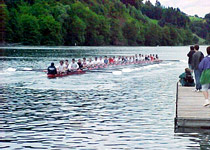 Teamspirit im 24er Ruderboot