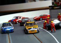 Slotcar-Autorennbahn Rennen