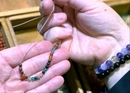 Workshop: Edelstein-Armband herstellen
