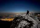 Guided full moon hike in team