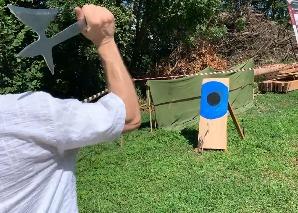 Lancer de hache en intérieur et en extérieur