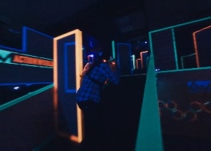 Le plaisir du laser tag - la victoire grâce à l'esprit d'équipe et à l'adresse