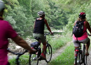 Tour guidé en vélo électrique dans le Val-de-Travers